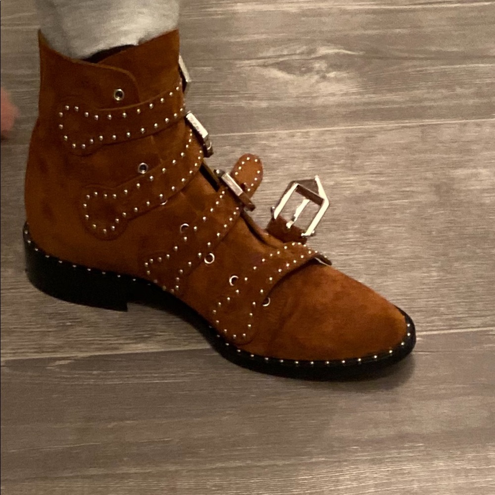 Givenchy elegant studded boots